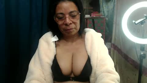 kelly online show from October 16, 2025, 4:35 am