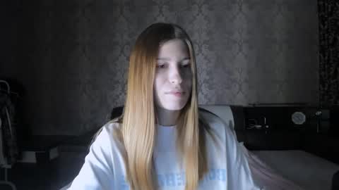 Lili online show from October 10, 2025, 10:36 am