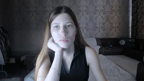 Lili online show from October 12, 2025, 11:09 am