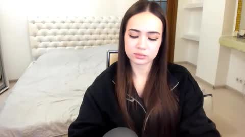 Beata online show from February 9, 2025, 9:17 pm