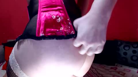 Snapshot of mmmiss_anais chatting on April 5, 2026, 11:18 am Mmmmis Anais online show from April 5, 2026, 11:18 am