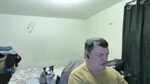 Snapshot of mmmthatsfunnn chatting on January 17, 2025, 5:00 am mmmthatsfunnn online show from January 17, 2025, 5:00 am
