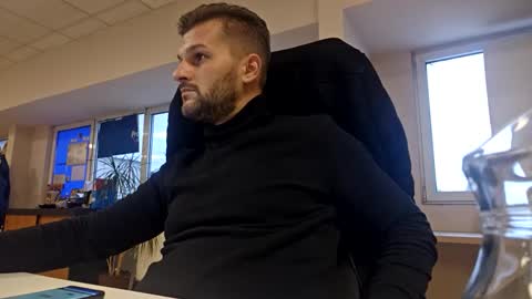 Snapshot of mnew69055770223 chatting on October 8, 2025, 2:04 pm mnew69055770223 online show from October 8, 2025, 2:04 pm