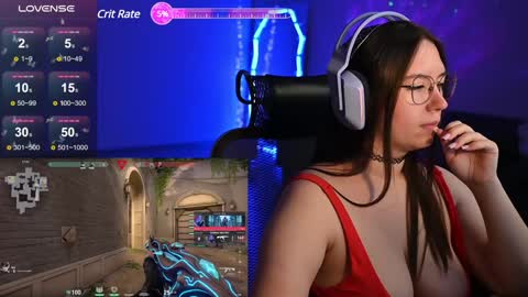 Snapshot of moaning___lisa chatting on December 18, 2024, 1:48 am to support follow the fanclub online show from December 18, 2024, 1:48 am