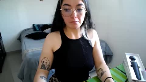 Sam online show from November 7, 2025, 11:43 am