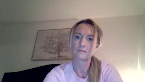 mockingbirds91 online show from May 22, 2026, 3:46 am