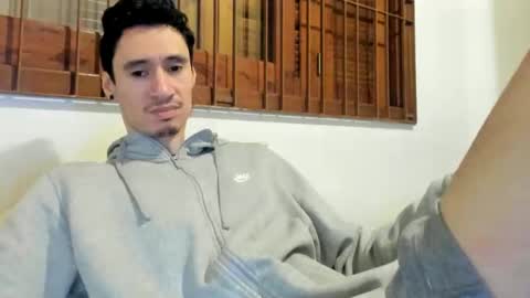 Snapshot of moderdelier chatting on December 9, 2024, 2:02 am DigBreed online show from December 9, 2024, 2:02 am