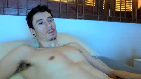 Snapshot of moderdelier chatting on December 11, 2024, 8:07 pm DigBreed online show from December 11, 2024, 8:07 pm