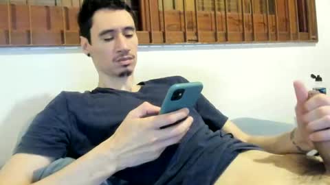 Snapshot of moderdelier chatting on December 22, 2024, 10:04 pm DigBreed online show from December 22, 2024, 10:04 pm