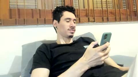 Snapshot of moderdelier chatting on December 29, 2024, 1:06 pm DigBreed online show from December 29, 2024, 1:06 pm