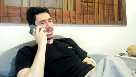 Snapshot of moderdelier chatting on January 1, 2025, 10:35 pm DigBreed online show from January 1, 2025, 10:35 pm