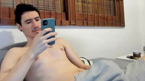 Snapshot of moderdelier chatting on January 5, 2025, 1:47 pm DigBreed online show from January 5, 2025, 1:47 pm