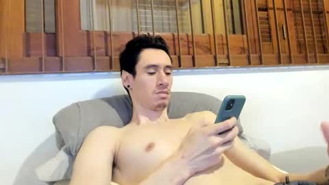 Snapshot of moderdelier chatting on January 22, 2025, 10:15 pm DigBreed online show from January 22, 2025, 10:15 pm