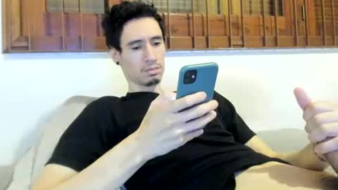 Snapshot of moderdelier chatting on February 2, 2025, 11:21 pm DigBreed online show from February 2, 2025, 11:21 pm