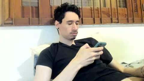 Snapshot of moderdelier chatting on March 2, 2025, 12:54 pm DigBreed online show from March 2, 2025, 12:54 pm