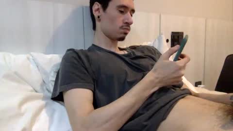 Snapshot of moderdelier chatting on March 7, 2025, 1:42 am DigBreed online show from March 7, 2025, 1:42 am