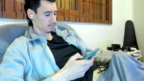 Snapshot of moderdelier chatting on September 15, 2025, 7:03 pm DigBreed online show from September 15, 2025, 7:03 pm