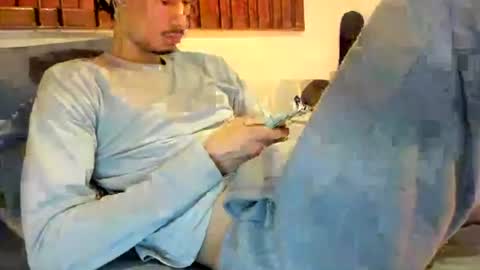 Snapshot of moderdelier chatting on July 15, 2026, 1:33 am DigBreed online show from July 15, 2026, 1:33 am