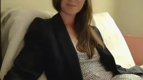 Aurora online show from November 20, 2025, 11:48 pm