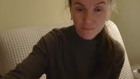 Aurora online show from April 2, 2026, 8:50 pm