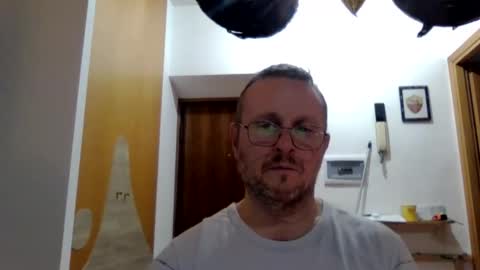 modesto1969 online show from November 16, 2025, 12:16 am