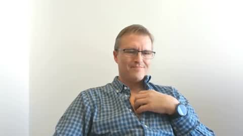 Snapshot of moe_001 chatting on September 25, 2025, 7:17 pm Moe online show from September 25, 2025, 7:17 pm