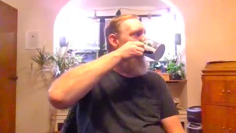 moeblick online show from December 6, 2024, 12:49 pm