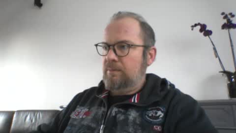 mofu781s online show from January 28, 2025, 7:43 am