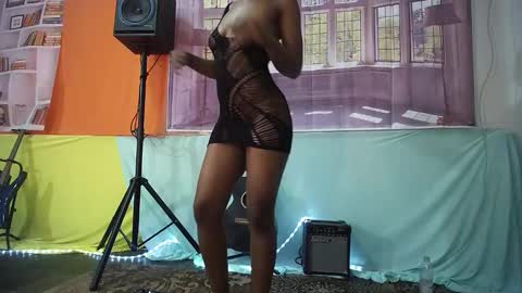 Snapshot of moghelslay chatting on February 4, 2026, 10:04 pm moghelslay online show from February 4, 2026, 10:04 pm