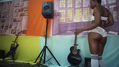 Snapshot of moghelslay chatting on February 11, 2026, 8:47 pm moghelslay online show from February 11, 2026, 8:47 pm