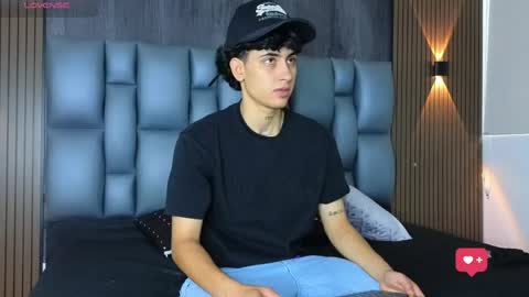 mohamed_malik online show from May 31, 2026, 1:51 pm