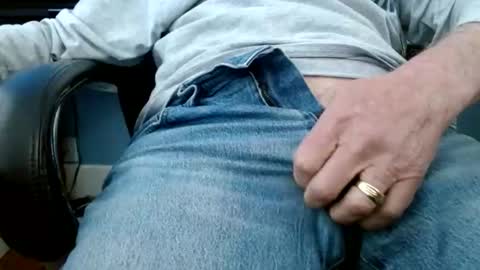 mohotr online show from November 10, 2025, 7:02 pm