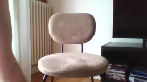 moji2626 online show from March 8, 2025, 9:28 am