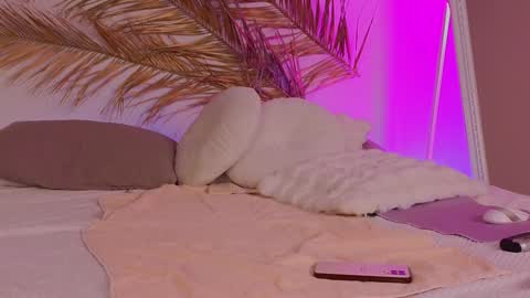 Molly online show from December 21, 2024, 1:15 am