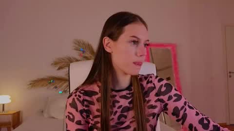 Molly online show from February 20, 2025, 9:42 pm