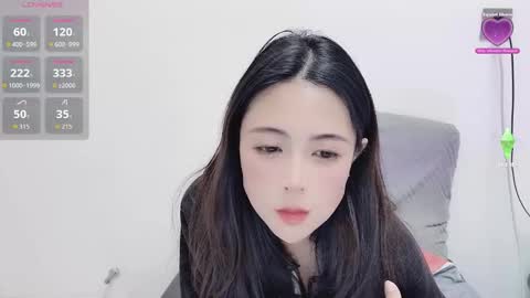 Snapshot of moli666 chatting on December 16, 2025, 1:49 pm Alice online show from December 16, 2025, 1:49 pm