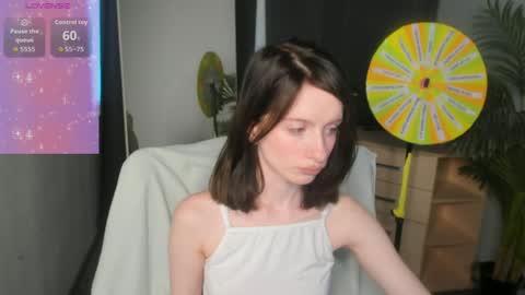 Snapshot of mollie_blush chatting on May 23, 2026, 7:24 am mollie_blush online show from May 23, 2026, 7:24 am