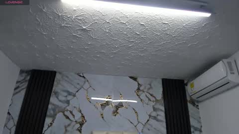 Snapshot of molliebue1 chatting on February 11, 2026, 11:59 am Hey Guys Im Mollie online show from February 11, 2026, 11:59 am