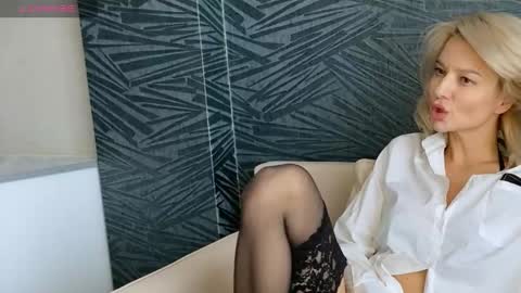 Molly online show from February 28, 2026, 4:57 am