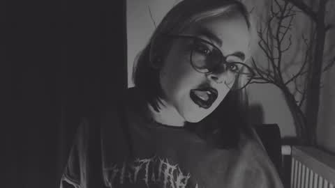 Molly Crow online show from January 16, 2025, 9:19 pm