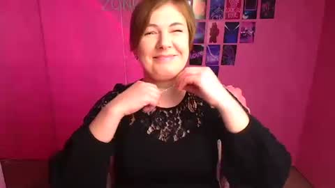 Snapshot of molly_mis chatting on October 19, 2025, 11:55 am Molly online show from October 19, 2025, 11:55 am