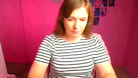 Snapshot of molly_mis chatting on October 25, 2025, 11:40 am Molly online show from October 25, 2025, 11:40 am