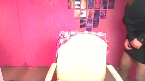 Snapshot of molly_mis chatting on February 11, 2026, 12:32 pm Molly online show from February 11, 2026, 12:32 pm