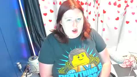 Snapshot of molly_moons chatting on July 19, 2026, 11:30 pm molly_moons online show from July 19, 2026, 11:30 pm