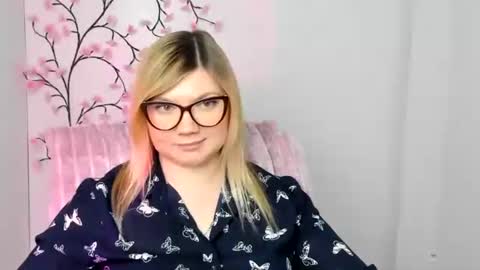 Molly online show from January 5, 2026, 5:27 pm