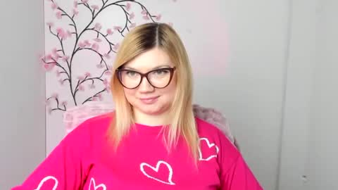 Molly online show from February 10, 2026, 12:42 pm