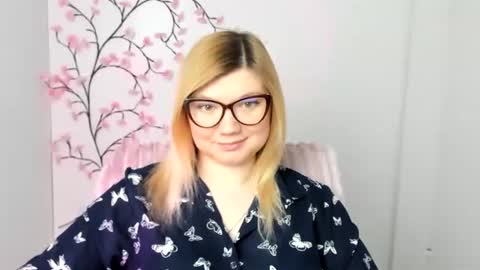 Molly online show from February 22, 2026, 12:47 pm