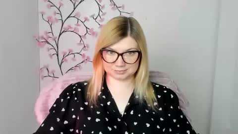 Molly online show from May 11, 2026, 11:49 am