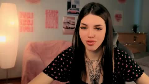 Molly online show from April 29, 2026, 3:43 am