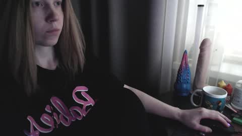 I have new photos come and see with love Molly online show from March 11, 2025, 1:56 pm